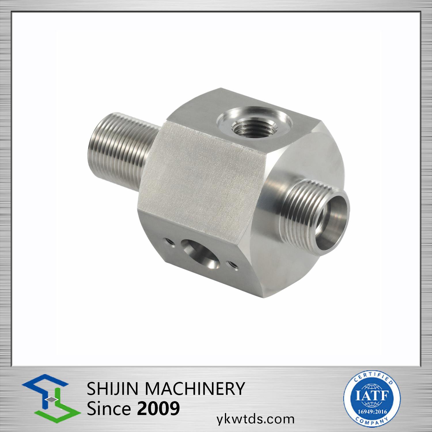 汽車(che)行業-非標定製汽(qi)車零件(jian)2，角度2